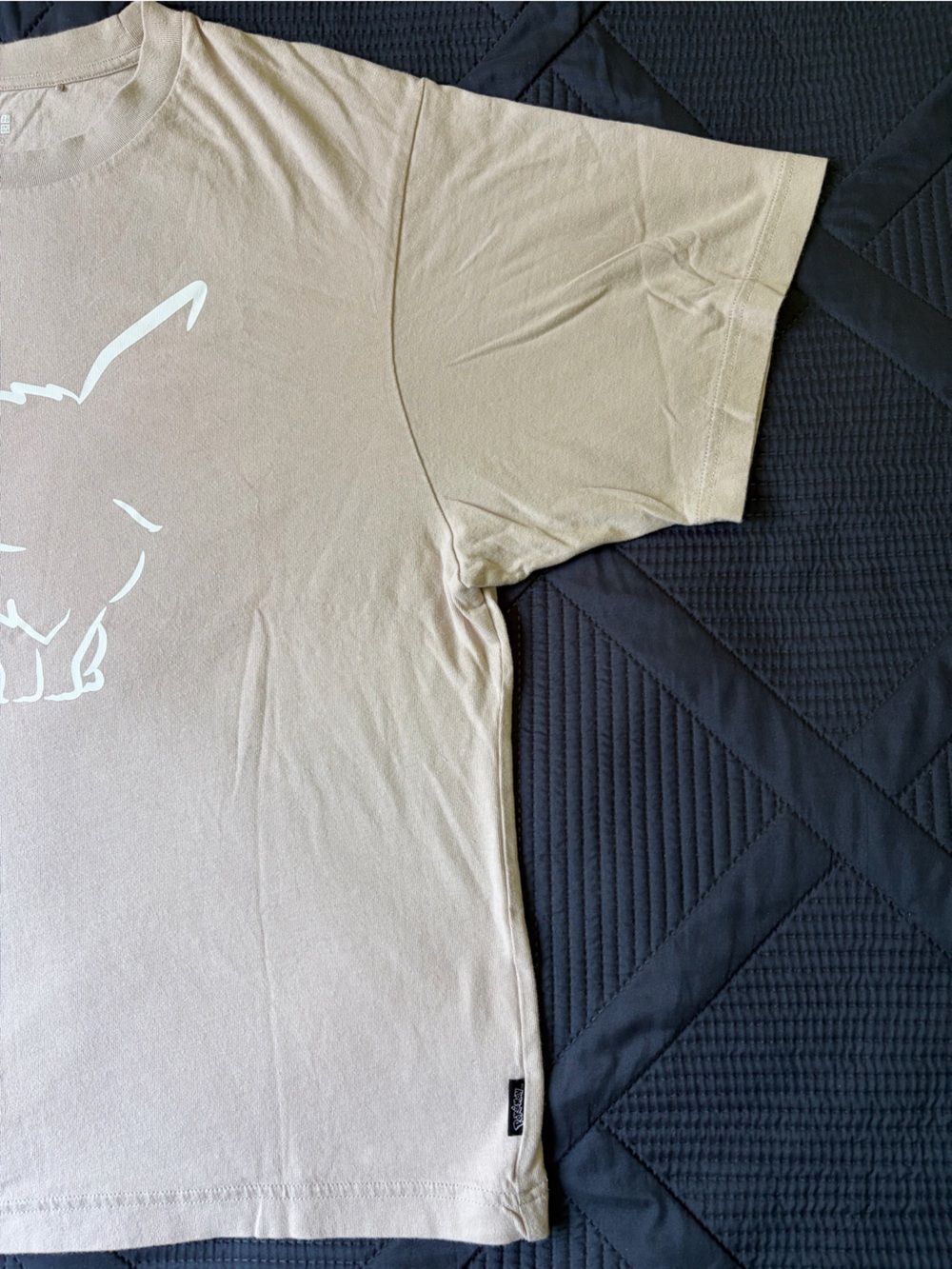 Pokémon x UNIQLO UT Eevee Graphic T-Shirt Beige 2020 Size M - Picture 3 of 16